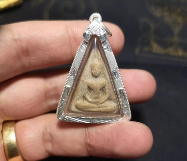 佛牌过庙和本庙的区别