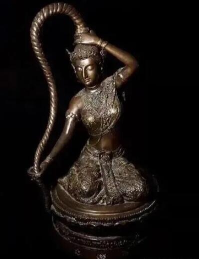 大地女神佛牌功效